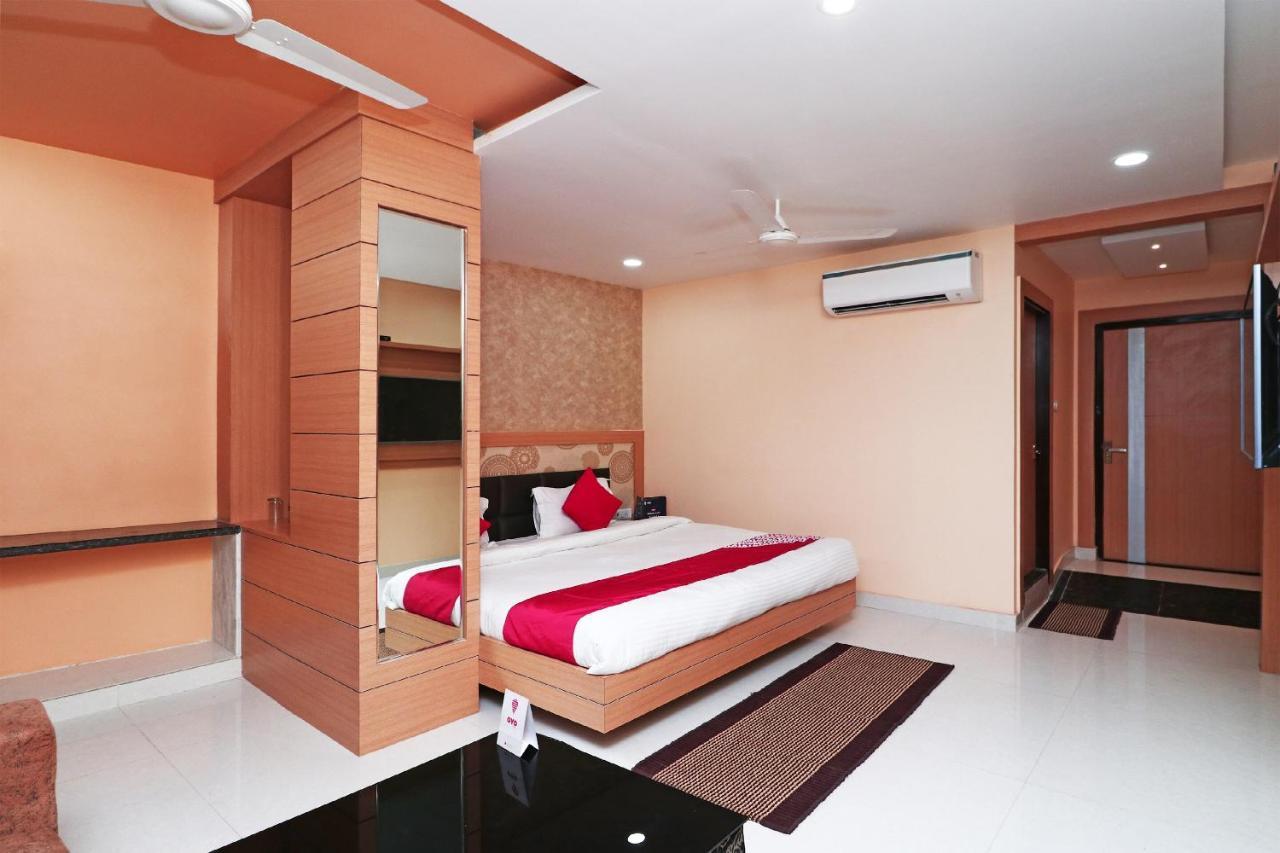 Capital O Hotel Sapphire Inn Gorakhpur Buitenkant foto