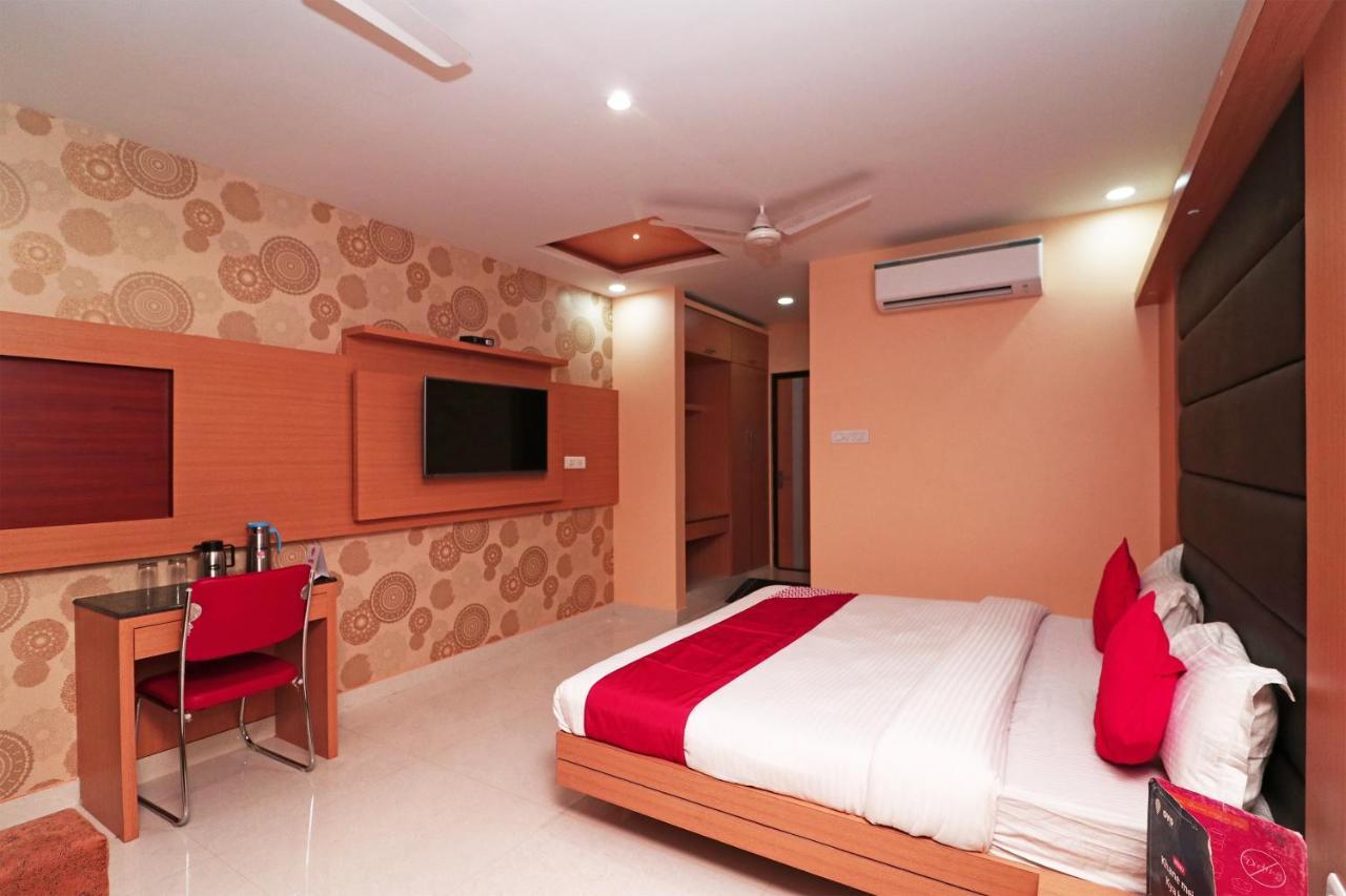 Capital O Hotel Sapphire Inn Gorakhpur Buitenkant foto